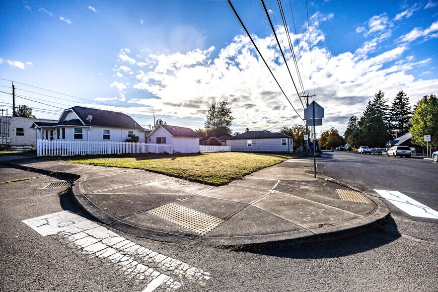 More Photos Of , Sandy Unknown For Sale