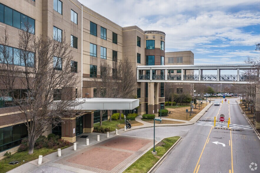 More Photos Of 6215 Humphreys Blvd, Memphis Medical For Lease