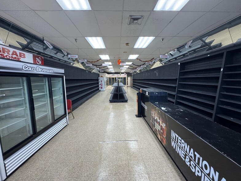 More Photos Of 130-162 Shield St, West Hartford Unknown For Lease