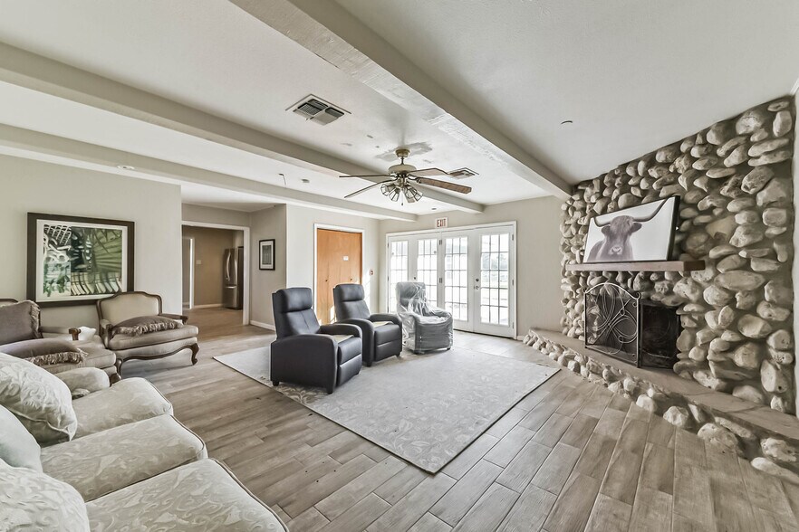 More Photos Of 1270 CR 2293, Cleveland Assisted Living For Sale