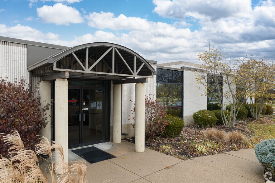 More Photos Of 100 Commerce Blvd, Loveland Warehouse For Lease