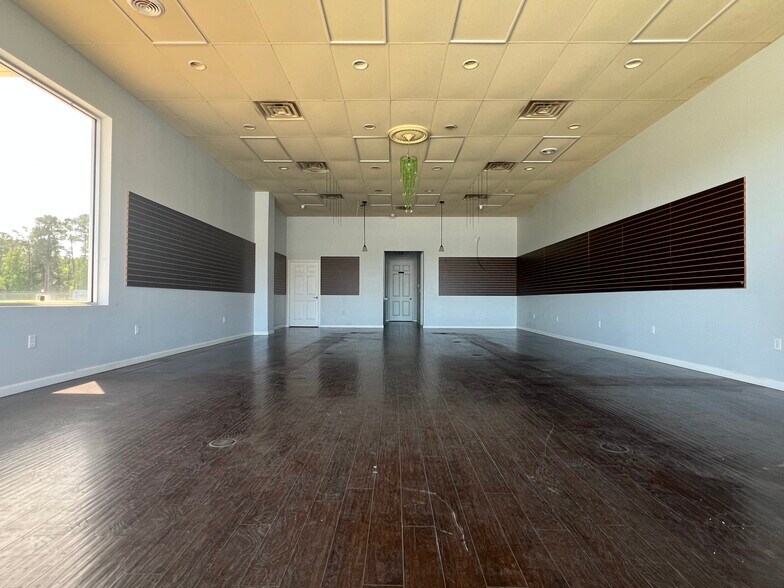 More Photos Of 440 Rayford Rd, Spring Unknown For Lease