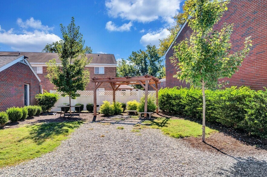 More Photos Of 11112 Mintwood Pl, Newport News Apartments For Sale