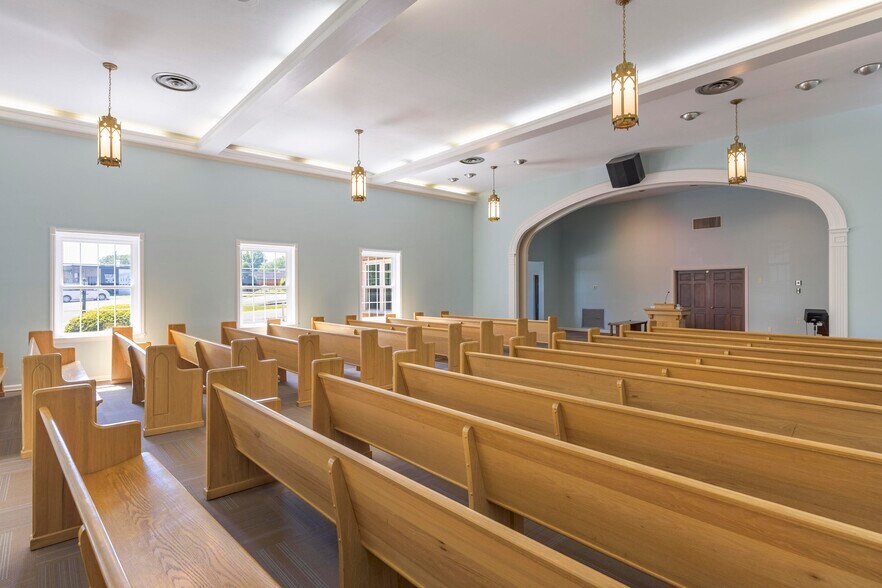 More Photos Of 2415 N Ocoee St, Cleveland Funeral Home For Sale