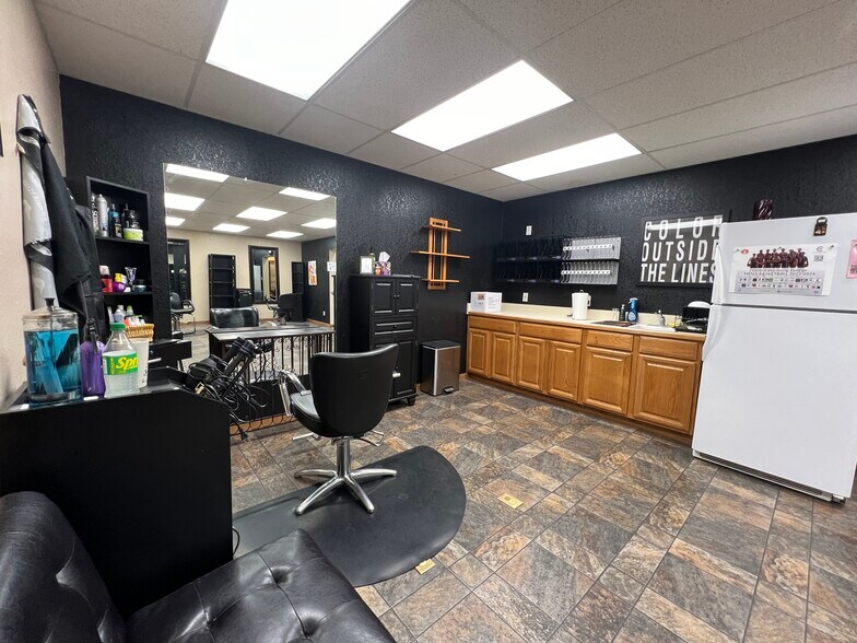 More Photos Of 402 E Main St, Riverton Storefront Retail Office For Sale