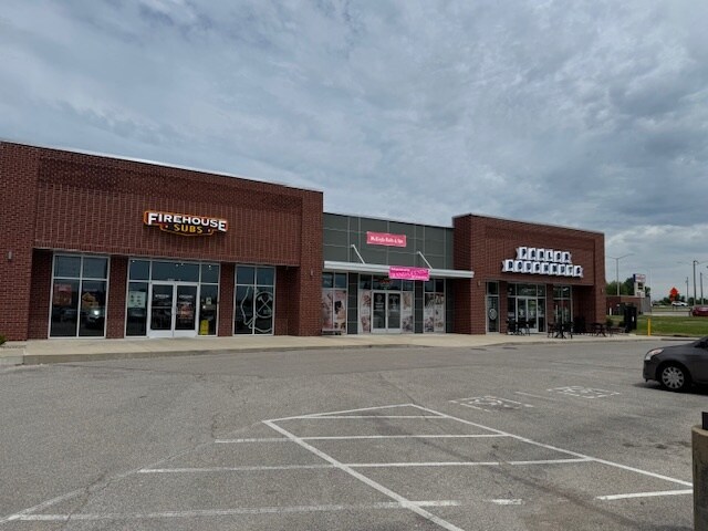 More Photos Of 2876 Heartland Crossing Blvd, Owensboro General Retail For Lease