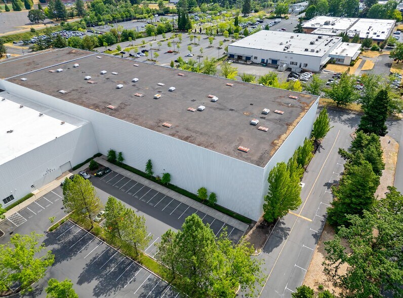 More Photos Of 14523 SW Millikan Way, Beaverton Light Distribution For Lease