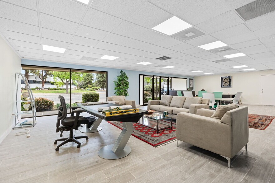 More Photos Of 1665 W Shaw Ave, Fresno Medical For Sale