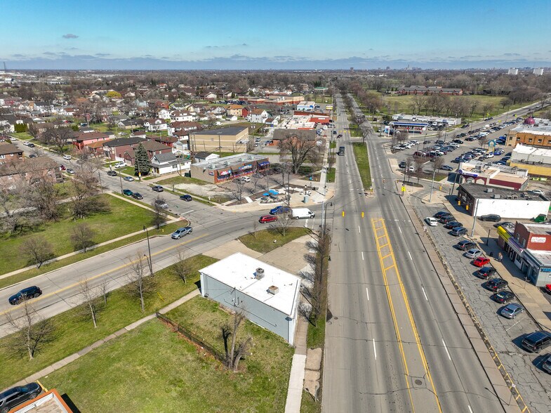 More Photos Of 10306 Dix, Dearborn Office For Sale