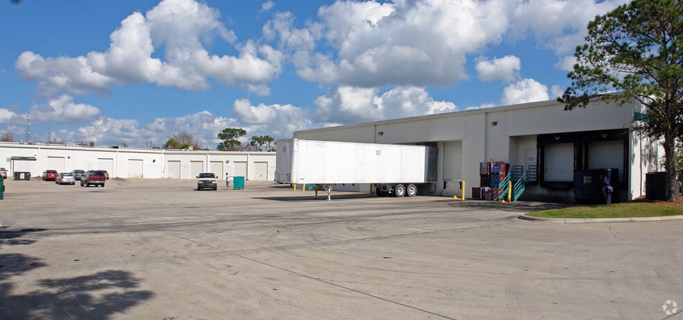 More Photos Of 9500 S Satellite Blvd, Orlando Unknown For Lease