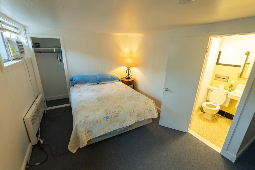 More Photos Of 382 Main St, Falmouth Hotel For Sale