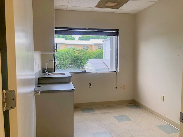 More Photos Of 5701 Overseas Hwy, Marathon Medical For Sale