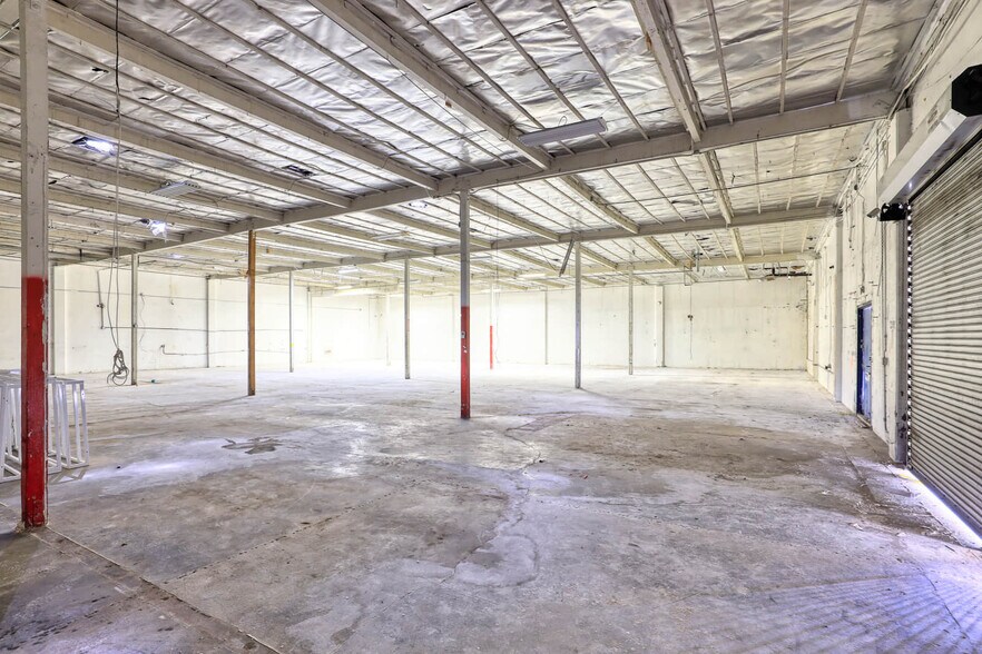 More Photos Of 538 W Monterey Ave, Pomona Distribution For Lease