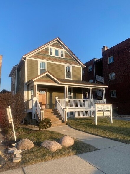 More Photos Of 5 S 6th Ave, La Grange Office For Sale