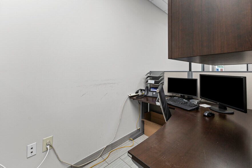 More Photos Of 26051 Michigan Ave, Inkster Warehouse For Sale