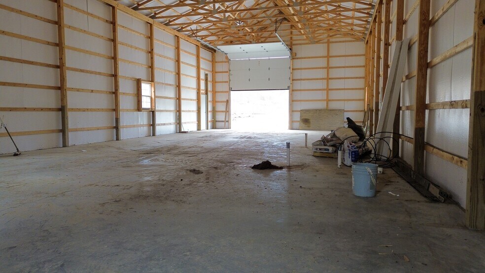 More Photos Of 469 Mason Dixon Hwy, Morgantown Distribution For Lease