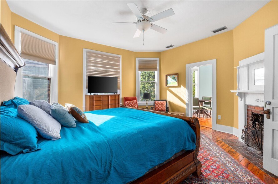 More Photos Of , Gainesville Hospitality For Sale