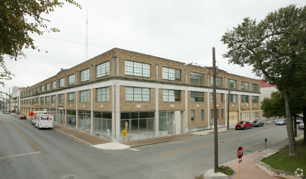 More Photos Of 317 Lexington Ave, San Antonio Apartments For Lease
