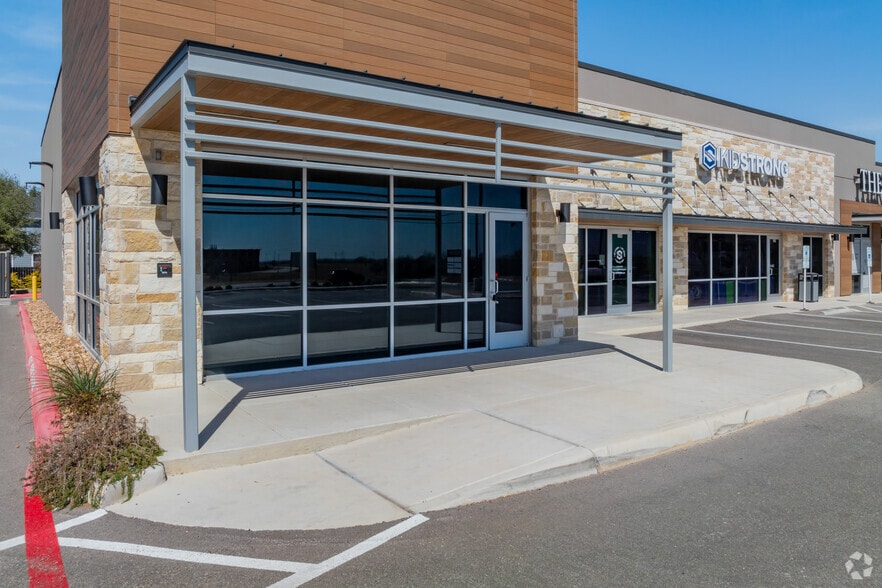 More Photos Of 1347 FM 1103, Cibolo Storefront Retail Office For Lease