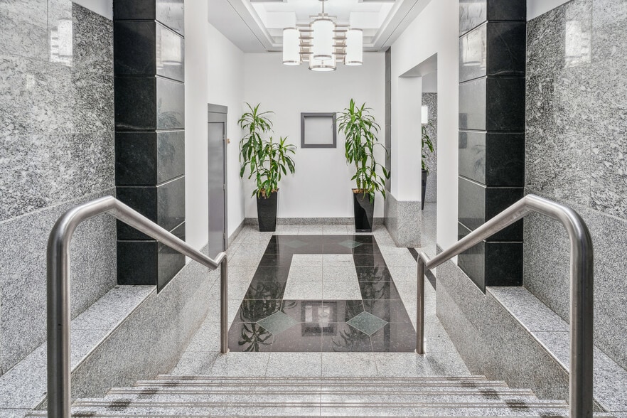 More Photos Of 20 Victoria St, Toronto Office For Lease