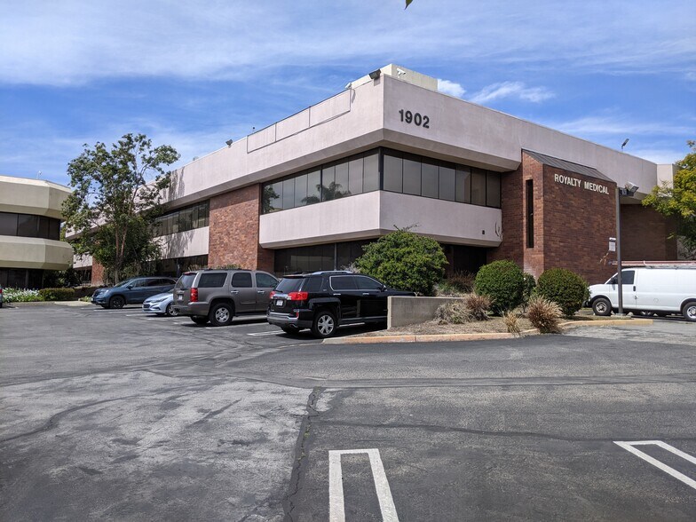 More Photos Of 1902 Royalty Dr, Pomona Medical For Lease