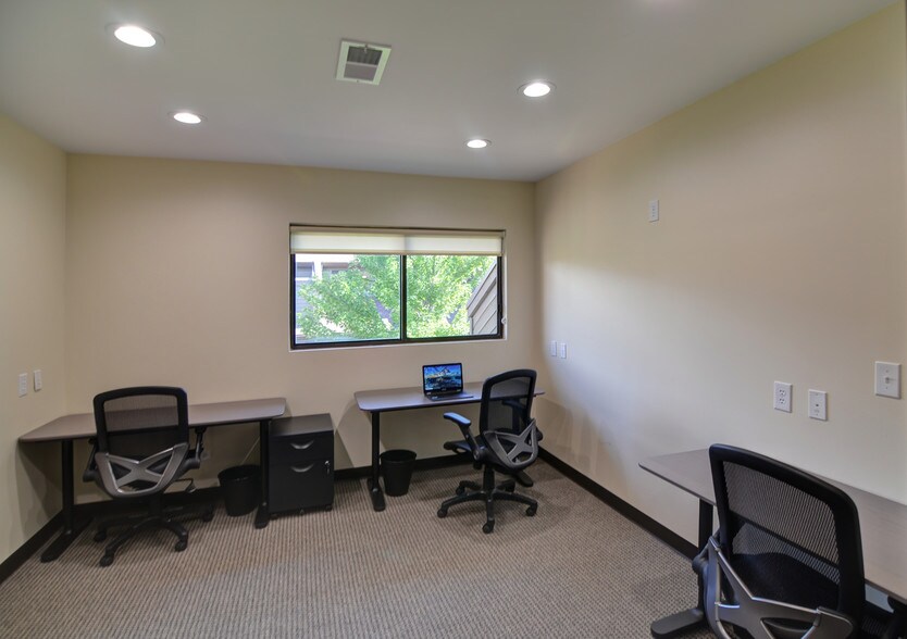 More Photos Of 6416-6424 S Quebec St, Englewood Coworking Space
