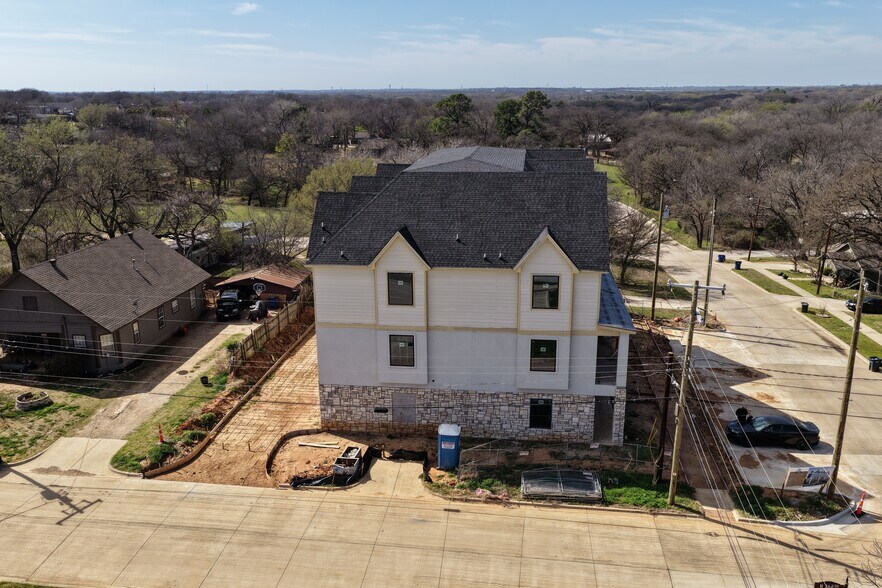 More Photos Of 301 Oak st, Mansfield Multifamily For Sale