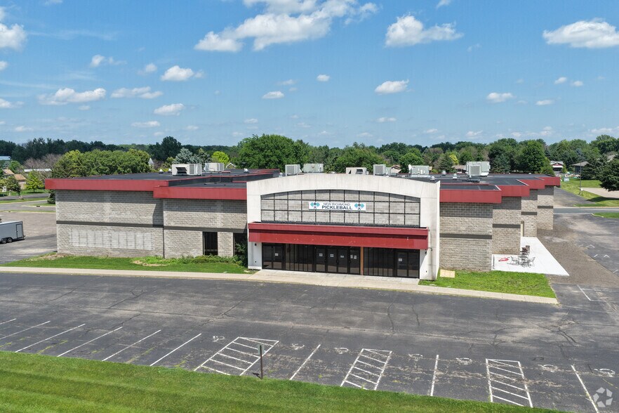 More Photos Of 1261 Heritage Dr, New Richmond Light Distribution For Lease