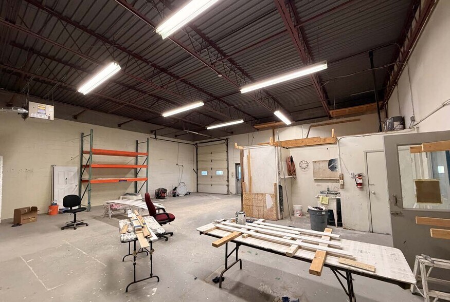 More Photos Of 55 Shoemaker St, Kitchener Warehouse For Lease