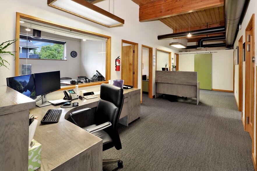 Primary Photo Of 1215 W Holly St, Bellingham Office For Sale