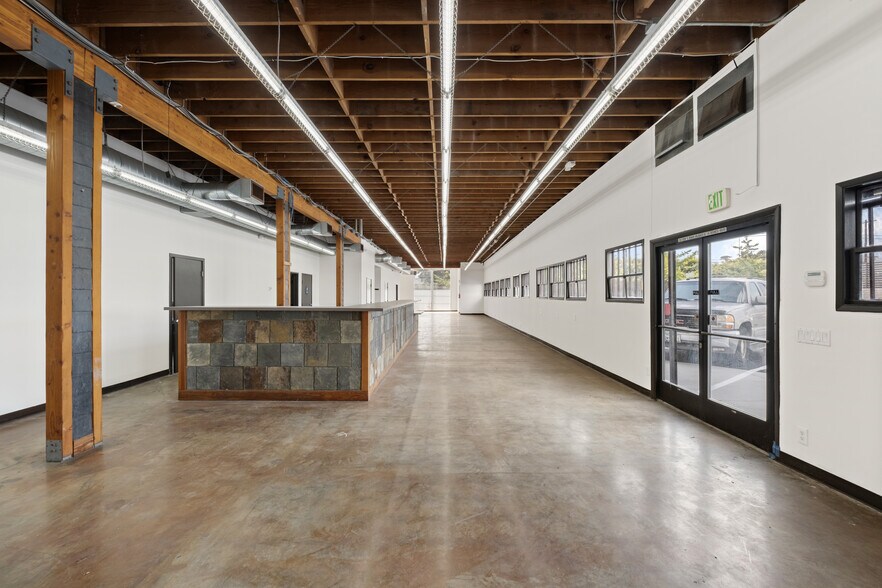 More Photos Of 4801 Exposition Blvd, Los Angeles Warehouse For Lease