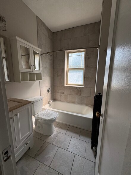 More Photos Of 2740 Hampshire Rd, Cleveland Heights Apartments For Sale
