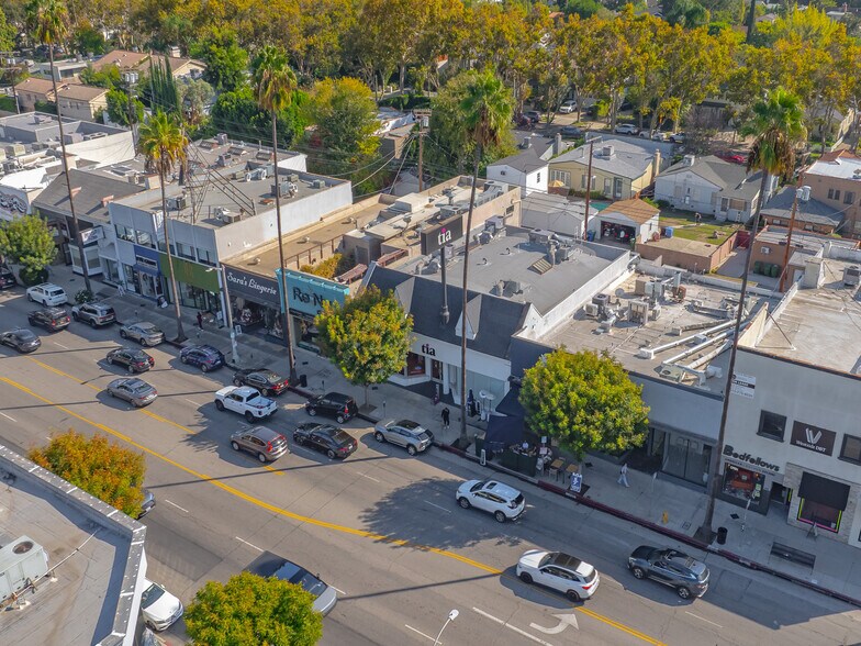 More Photos Of 12250 Ventura Blvd, Studio City Storefront For Sale