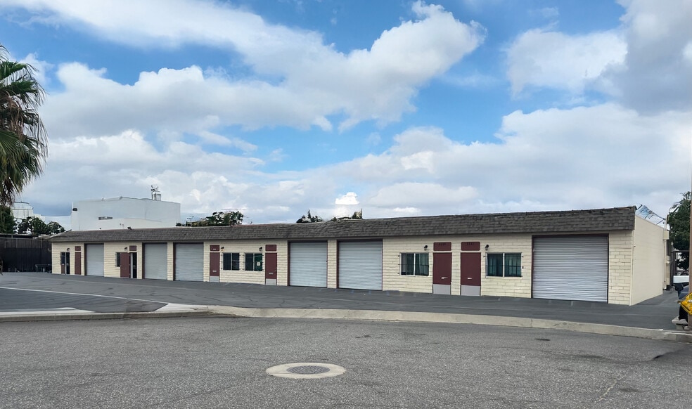 Primary Photo Of 1117-1127 W Alvarez Ave, Orange Light Manufacturing For Sale