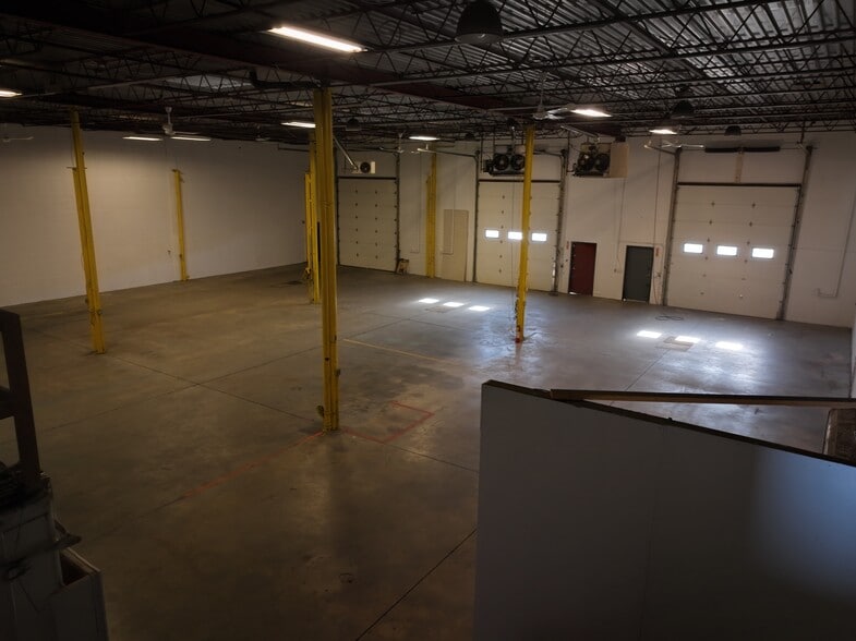 More Photos Of 9803-9817 47th Ave NW, Edmonton Warehouse For Lease