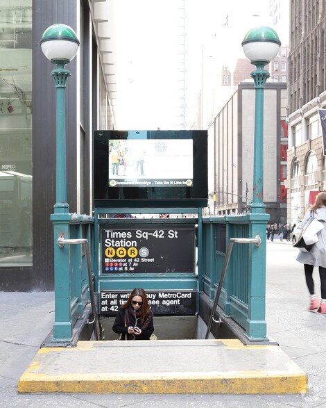 More Photos Of 42 W 39th St, New York Office For Lease