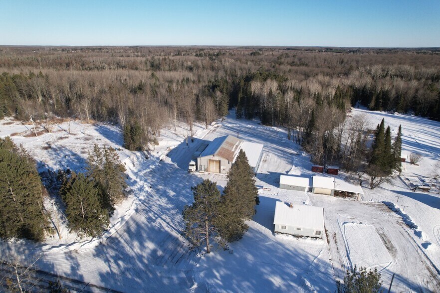 More Photos Of N16184 Old Hwy 13, Lake Service For Sale