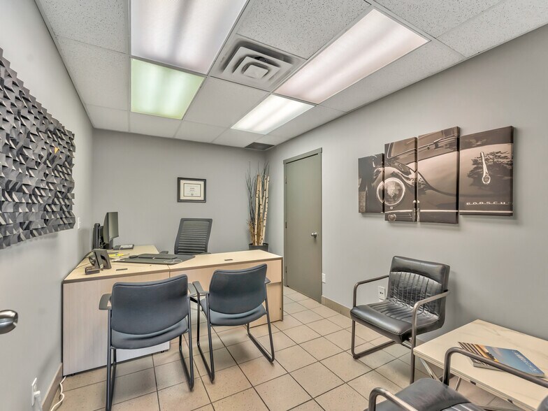 More Photos Of 1276 Trans Canada Way SE, Medicine Hat Showroom For Sale