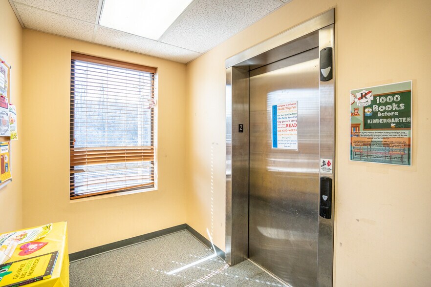 More Photos Of 1000 Church Hill Rd, Pittsburgh Office For Lease