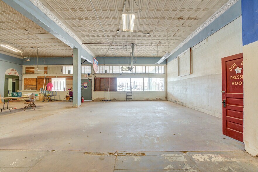 More Photos Of 1301 Buddy Holly Ave, Lubbock Warehouse For Lease