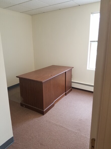 More Photos Of 21-23 Route 134, South Dennis Office For Sale