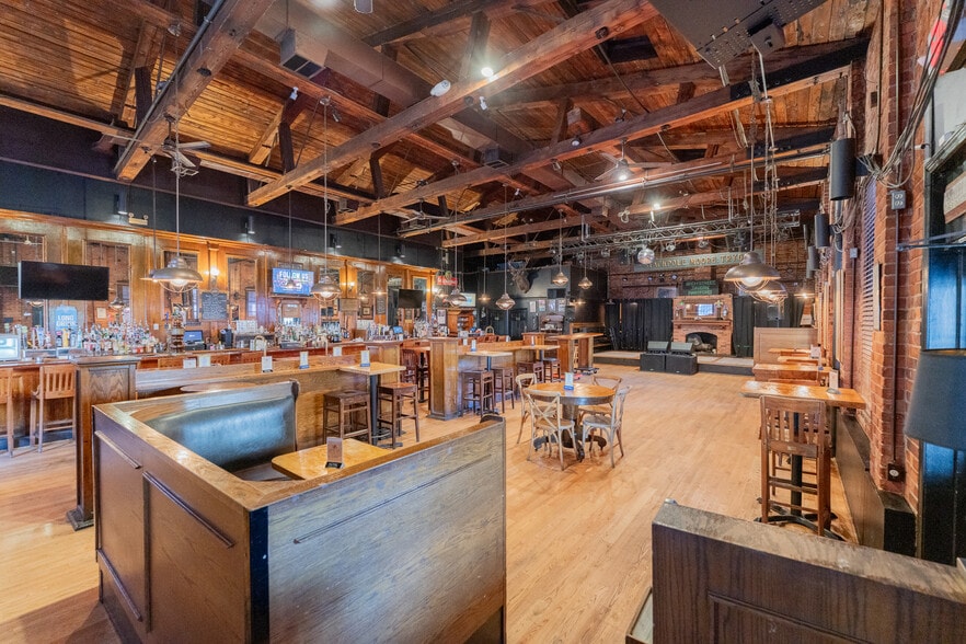 More Photos Of 83 Arch St, Hartford Restaurant For Sale