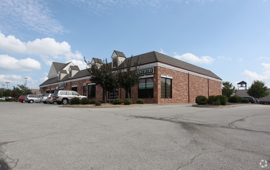 More Photos Of 1741-1771 NW Burdett Xing, Blue Springs Unknown For Lease