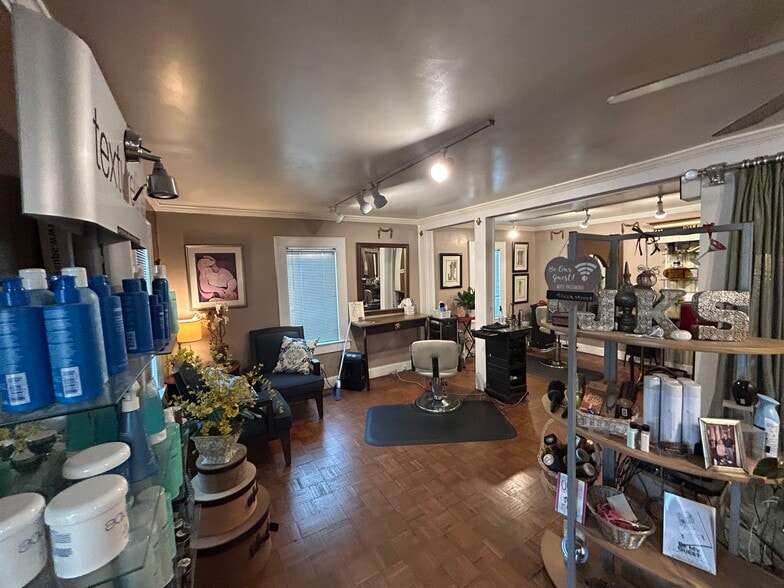 More Photos Of 4 Beck St NW, Atlanta Storefront Retail Office For Sale