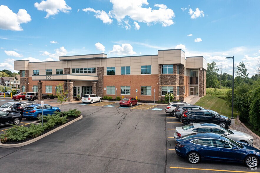 600 Red Creek Dr, Rochester, NY 14623 Medical Office For Lease
