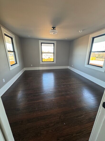 More Photos Of 2508 First St, Caddo Mills Office For Lease