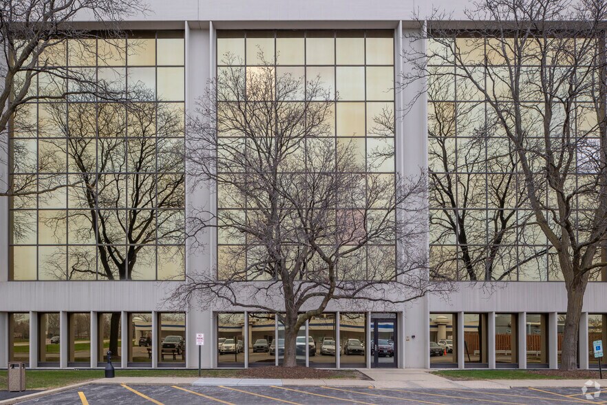 More Photos Of 1111 E Touhy Ave, Des Plaines Office For Sale