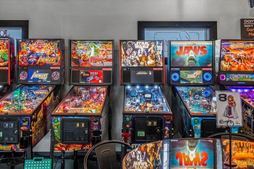 More Photos Of 622 SE Frank Phillips Blvd, Bartlesville Restaurant For Sale