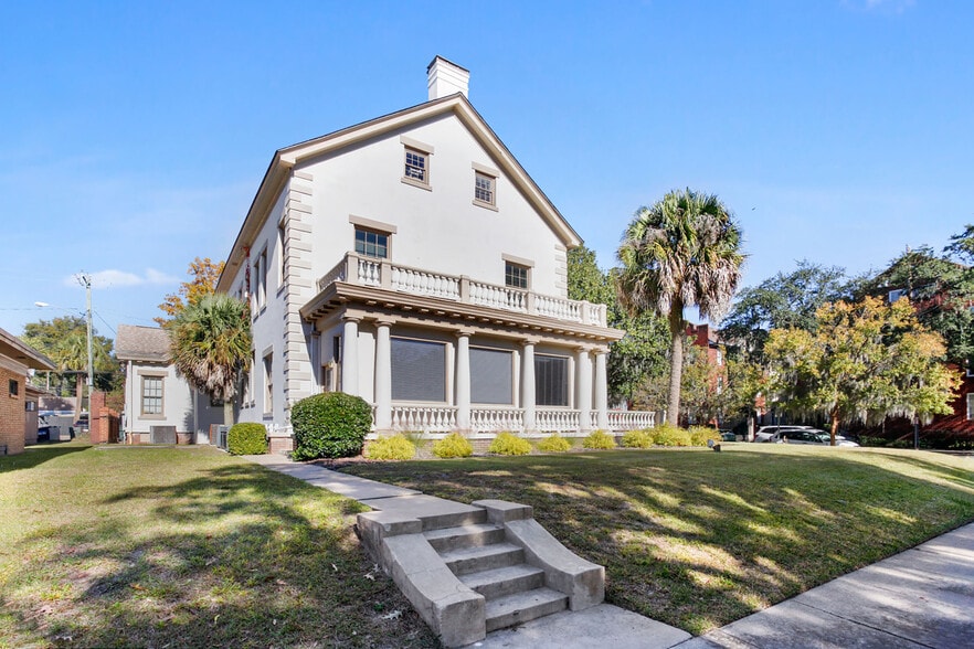 More Photos Of 1719 Abercorn St, Savannah Office Residential For Sale