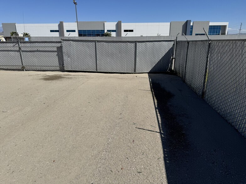 More Photos Of 23320-23330 Cajalco Rd, Perris Land For Lease